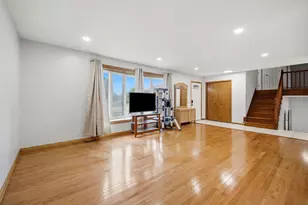 8612 Carriage Ln, Tinley Park, IL 60487 - Photo 10