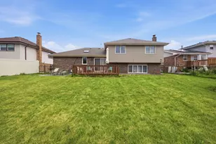 8612 Carriage Ln, Tinley Park, IL 60487 - Photo 4