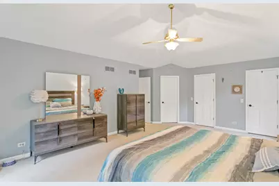 985 Chapel Court N, Glen Ellyn, IL 60137 - Photo 24