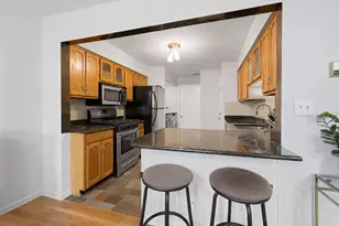 125 S Atherton Ct, Bloomingdale, IL 60108 - Photo 6
