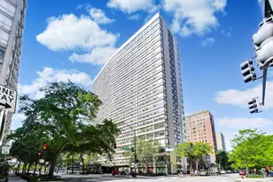 2930 N Sheridan Rd, Chicago, IL 60657 - Photo 2