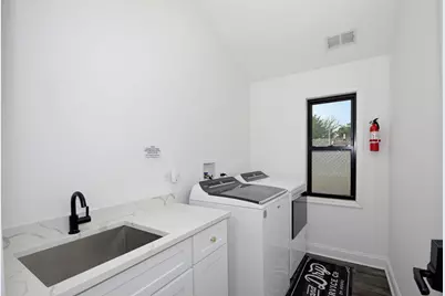 2514 Harvey Avenue, Berwyn, IL 60402 - Photo 18