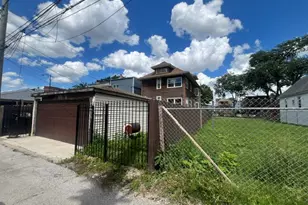 952 N Massasoit Ave, Chicago, IL 60651 - Photo 4