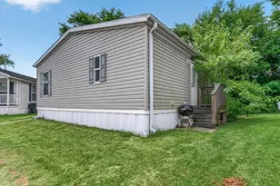 84 Brenner Ct, Lynwood, IL 60411 - Photo 2