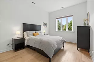 2555 W Leland Ave, Chicago, IL 60625 - Photo 12