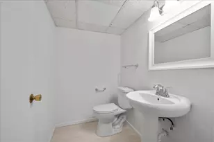2821 Covert Rd, Glenview, IL 60025 - Photo 24