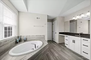 1451 Bethpage Cir, Elgin, IL 60124 - Photo 28