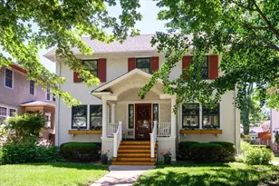 836 N Grove Ave, Oak Park, IL 60302 - Photo 1