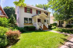 836 N Grove Ave, Oak Park, IL 60302 - Photo 2