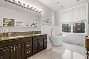 1310 W Roscoe St, Chicago, IL 60657 - Photo 16