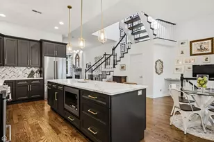 1310 W Roscoe St, Chicago, IL 60657 - Photo 12