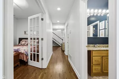 1310 W Roscoe Street, Chicago, IL 60657 - Photo 30