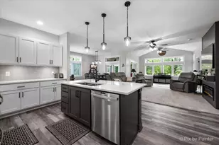 2 Briden Ln, Sycamore, IL 60178 - Photo 14