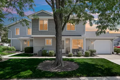 2442 Brunswick Circle #4D, Woodridge, IL 60517 - Photo 1