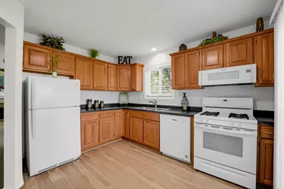 2442 Brunswick Circle #4D, Woodridge, IL 60517 - Photo 8