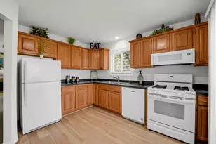 2442 Brunswick Cir, Woodridge, IL 60517 - Photo 8