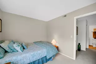2442 Brunswick Cir, Woodridge, IL 60517 - Photo 24