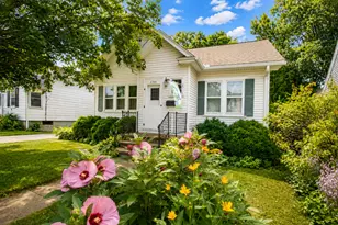 1705 W 2nd St, Dixon, IL 61021 - Photo 1