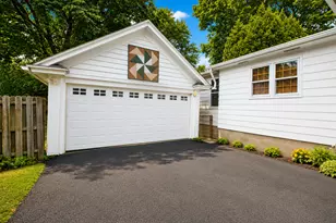 1705 W 2nd St, Dixon, IL 61021 - Photo 2