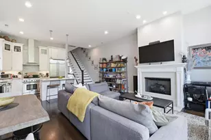 1817 W Iowa Ave, Chicago, IL 60622 - Photo 8