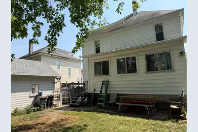 1124 S State Avenue, Freeport, IL 61032 - Photo 12