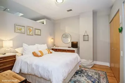 212 W Washington Street #1406, Chicago, IL 60606 - Photo 8