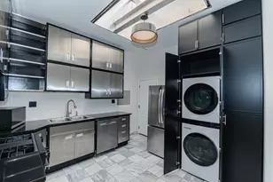 1024 N Western Ave, Chicago, IL 60622 - Photo 10