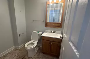 5700 Dutch Mill Ct, Hanover Park, IL 60133 - Photo 12