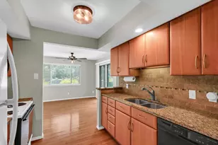2138 Harbor Town Cir, Champaign, IL 61821 - Photo 18