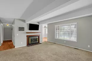 2138 Harbor Town Cir, Champaign, IL 61821 - Photo 14