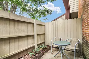 2138 Harbor Town Cir, Champaign, IL 61821 - Photo 28