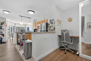 222 N Columbus Dr, Chicago, IL 60601 - Photo 10