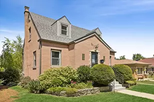 1320 E Washington St, Des Plaines, IL 60016 - Photo 2