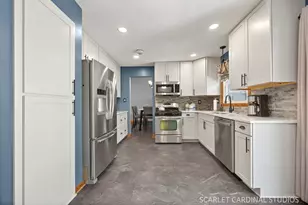 303 Woodworth St, Yorkville, IL 60560 - Photo 8