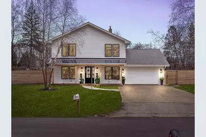 707 W Woodland Road, Lake Bluff, IL 60044 - Photo 2