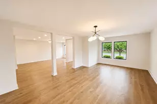 707 W Woodland Rd, Lake Bluff, IL 60044 - Photo 6