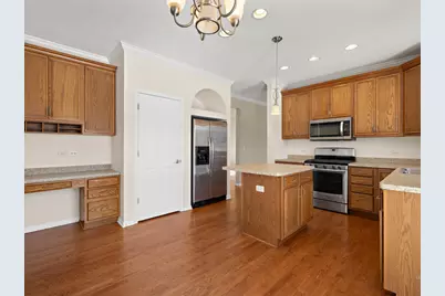 2119 Serenity Lane, Woodstock, IL 60098 - Photo 10