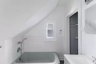 1914 Foster St, Evanston, IL 60201 - Photo 10