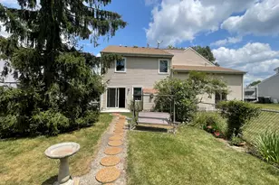 488 Donin Dr, Antioch, IL 60002 - Photo 2