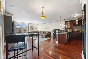 4755 N Kilbourn Ave, Chicago, IL 60630 - Photo 8