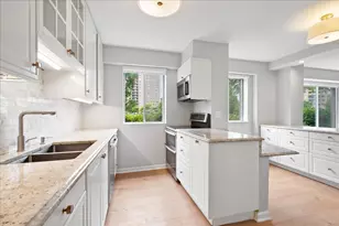 7061 N Kedzie Ave, Chicago, IL 60645 - Photo 10