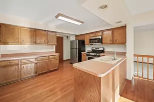 11103 Regency Dr, Westchester, IL 60154 - Photo 6