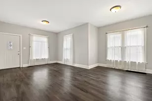409 Linden Ave, Joliet, IL 60433 - Photo 2
