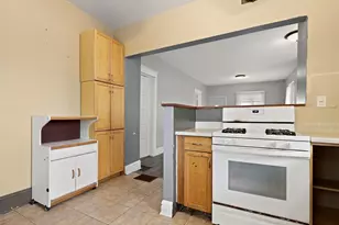 409 Linden Ave, Joliet, IL 60433 - Photo 6