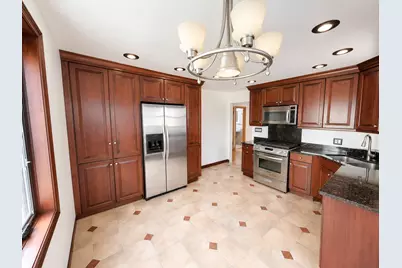 5644 N Meade Avenue #2, Chicago, IL 60646 - Photo 8
