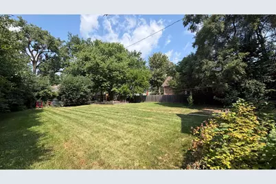 824 S Clifton Avenue, Park Ridge, IL 60068 - Photo 2