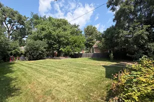 824 S Clifton Ave, Park Ridge, IL 60068 - Photo 2