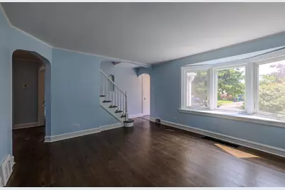 9308 S Troy Avenue, Evergreen Park, IL 60805 - Photo 8