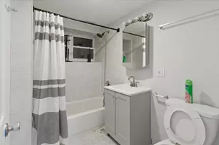 910 W Gunnison St, Chicago, IL 60640 - Photo 4