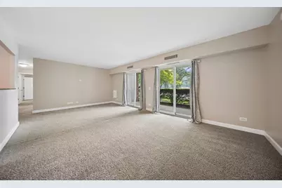 1405 E Central Road #118C, Arlington Heights, IL 60005 - Photo 4